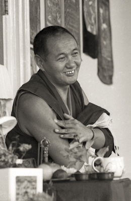 Lama Yeshe teaching at Manjushri Institute, England, 1976. 