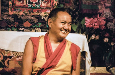 Lama Yeshe teaching at VPI, 1983. Photo: Carol Royce-Wilder.