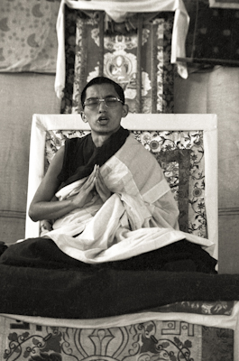 Lama Zopa Rinpoche teaching during the 9th Meditation Course, Kopan Monastery, Nepal, 1976.