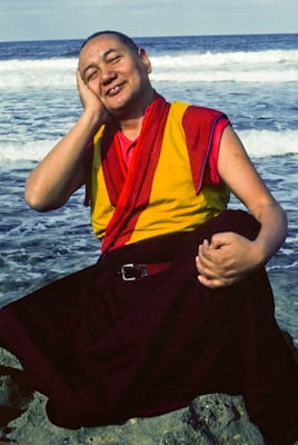 Lama Yeshe meditating by the ocean, Sicily, 1983. Photo: Jacie Keeley.