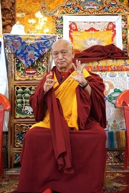 Rinpoche talks about a Chenrezig relic of Thangthong Gyalpo&#039;s incarnation at Kopan Monastery, Nepal, November 2016. Photo: Ven. Lobsang Sherab. 