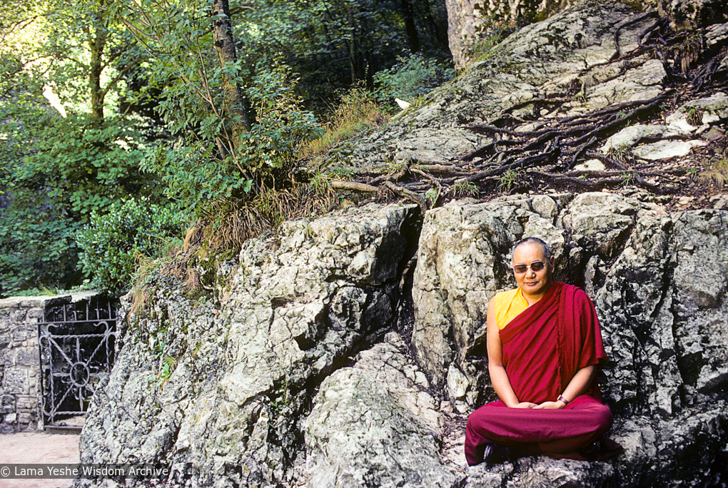 (02258_sl-3.psd) Lama Yeshe in meditation, Assisi, Italy, 1983. Andrea Antonietti (photographer)
