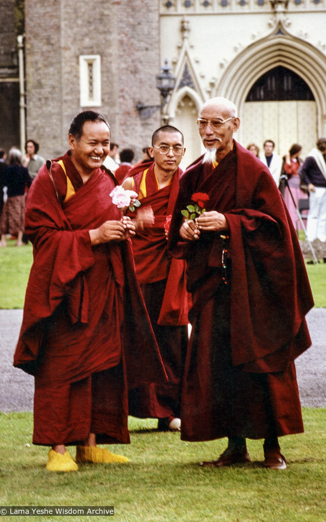 (07595_pr-3.jpg) Lama Yeshe, Lama Zopa Rinpoche and Zong Rinpoche, Manjushri Institute, 1978.