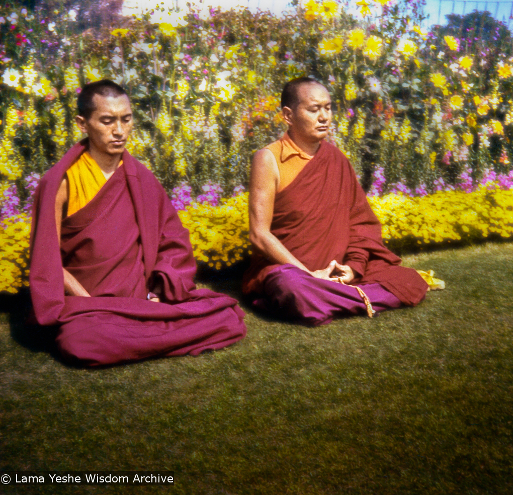 (07649_pr-3.psd) Lama Zopa Rinpoche and Lama Yeshe meditating in Delhi, India, 1975. Photo by Nick Ribush.