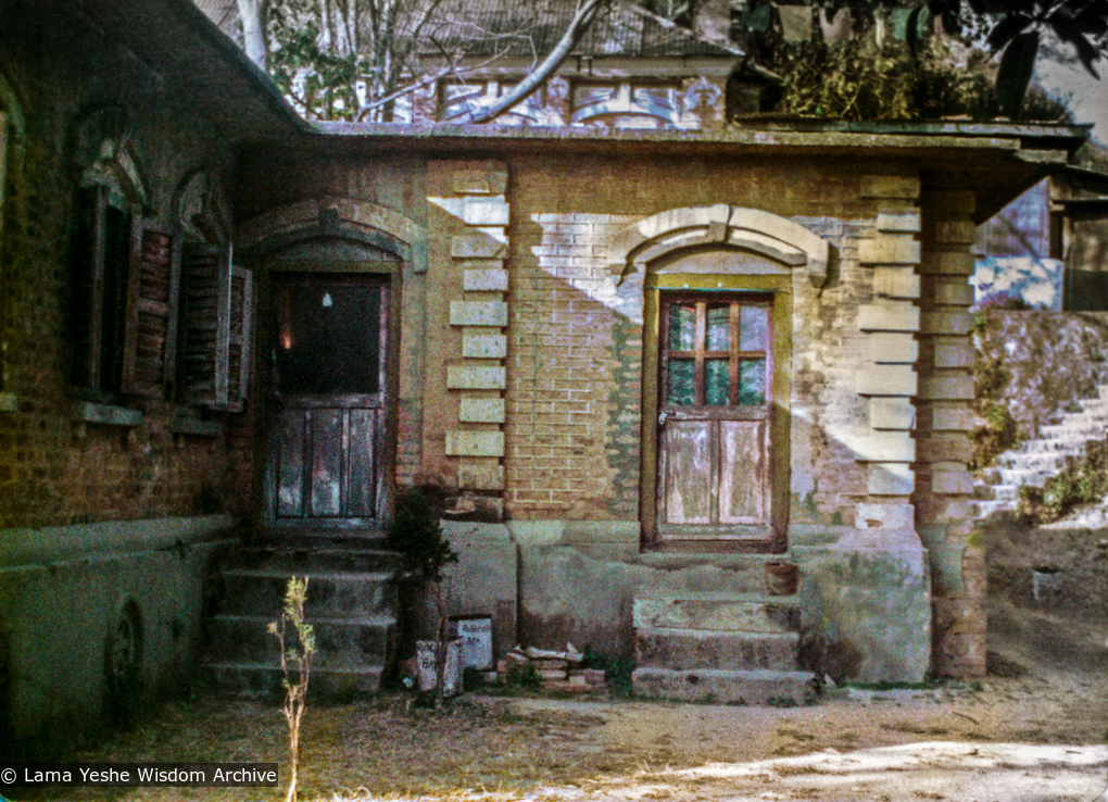 The door to Lama's room