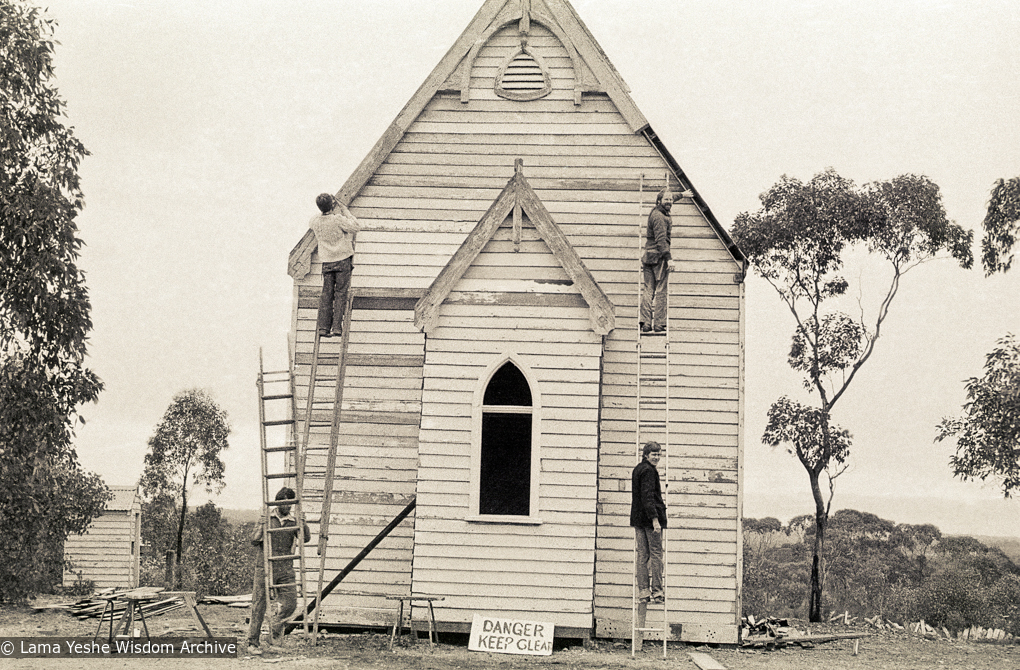 (17587_ng-3.psd) Construcion at Atisha Centre, a converted church in Sandhurst, Bendigo, Australia, 1981. Ian Green (photographer)