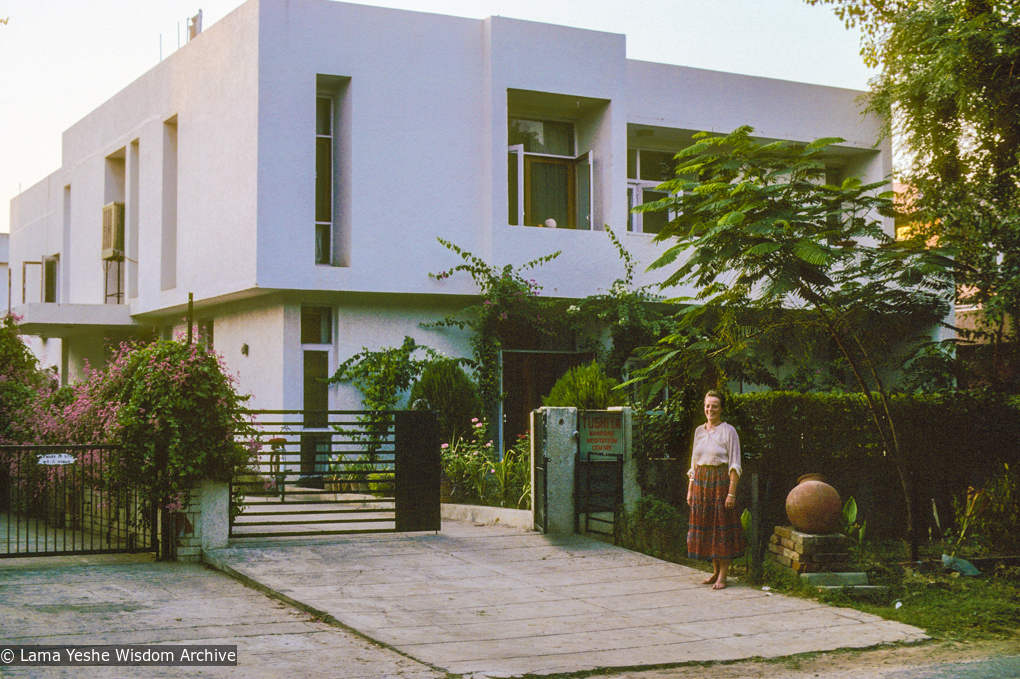 (18150_sl-3.jpg) Wendy Ridley, Tushita-Delhi, Shantiniketan, India, 1981. Nick Ribush (donor)