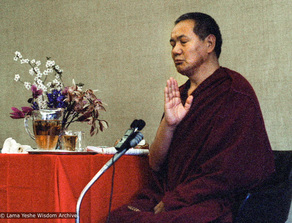 (22510_ng-3.jpg) Lama Yeshe teaching &quot;A Letter to a King&quot; at Dallas Brooks Hall, Melbourne, Australia, 1981.