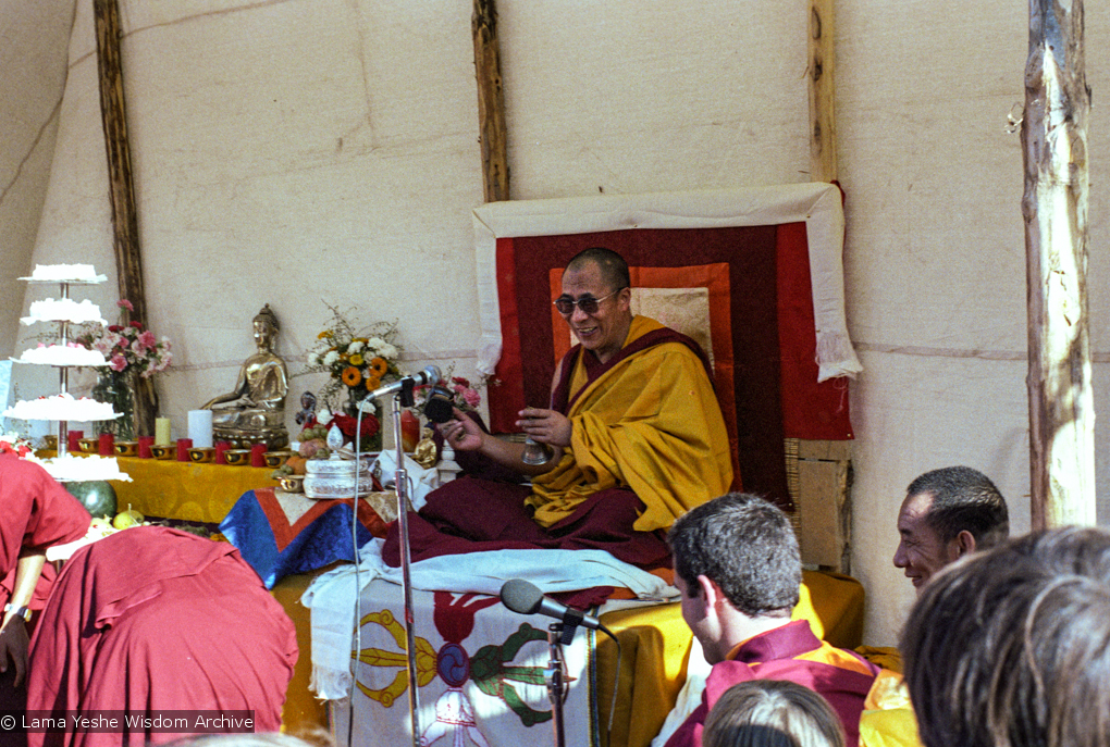 (25046_ng.TIF) In September of 1982, H.H. Dalai Lama visited this retreat center that the lamas had just set up in Bubion, a small town near the Alpujarra mountains near Granada, Spain. At the end of His Holiness teaching he named the center O Sel Ling. Photo by Pablo Giralt de Arquer.