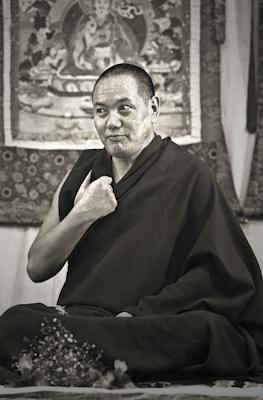 Lama Yeshe teaching at Royal Holloway College, UK, 1975. Photo: Dennis Heslop.