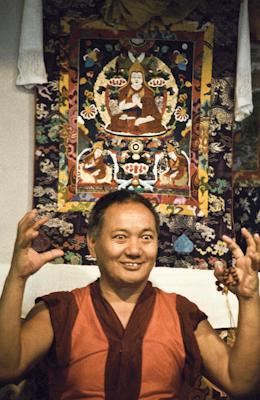 Lama Yeshe teaching at Vajrapani Institute, California, 1983. Photo: Carol Royce-Wilder.