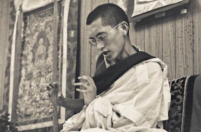 Lama Zopa Rinpoche teaching at Lake Arrowhead, California, 1975. Photo: Carol Royce-Wilder.