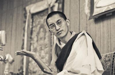 Lama Zopa Rinpoche teaching at Lake Arrowhead, California, 1975. Photo: Carol Royce-Wilder.