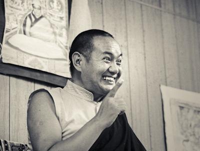 Lama Yeshe teaching at Lake Arrowhead, California, 1975. Photo: Carol Royce-Wilder.