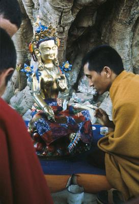 Lama Zopa Rinpoche painting Tara at Kopan Monastery, Nepal, 1976. Photo: Peter Iseli.