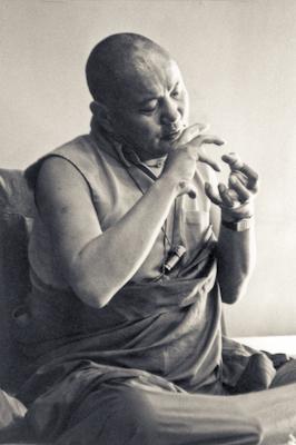 Lama Yeshe at the University of California, Santa Cruz, USA, 1978.  Photo: Jon Landaw.