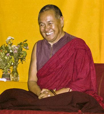 Lama Yeshe teaching in Vaddo, Sweden, 1983. Photo: Holger Hjorth.