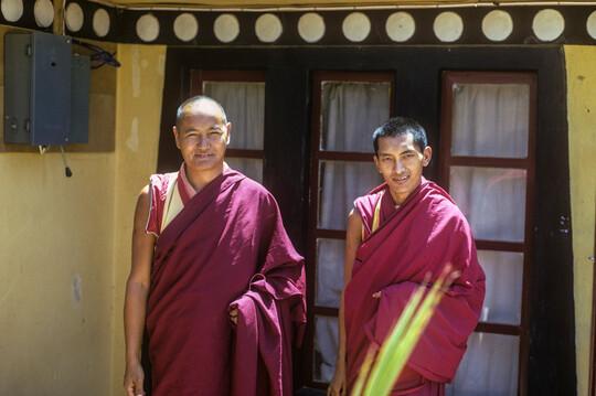 Lama Yeshe and Lama Zopa Rinpoche at the 6th Meditation Course, Kopan Monastery, Nepal, 1974. Photo: Jeff Nye.
