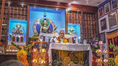 Lama Zopa Rinpoche teaching in Singapore, 2010. Photo: Ven. Thubten Kunsang.  