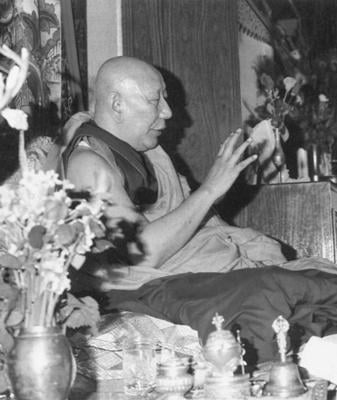 His Holiness Ling Rinpoche teaching at the First Enlightened Experience Celebration in 1982. 