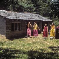Finishing touches, Inji Gompa