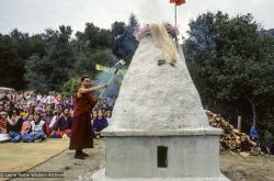 Cremation of Lama Yeshe, 1984