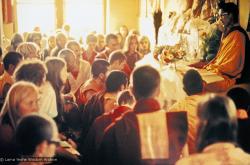 Lama Zopa Rinpoche teaching, Kopan, 1973