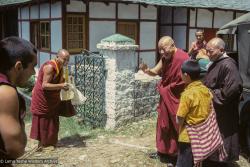 Lama welcomes Kyabje Ling Rinpoche to Tushita, 1982